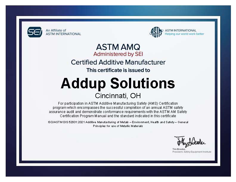 AddUp 成为第一家达到 ASTM 添加剂生产水平的 OEM... 1 向 AddUp Solutions 颁发官方 ASTM 增材制造安全 (AMS) 认证。照片来自 AddUp。
