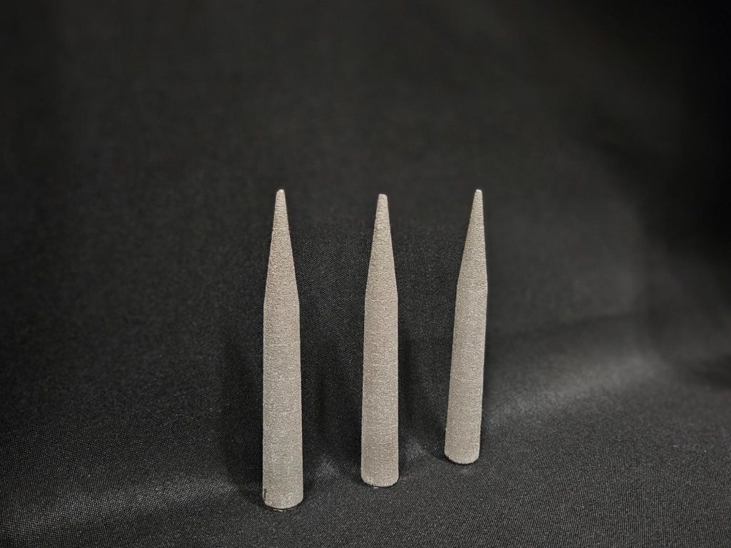 使用Freemelt的一个电子束（EB-PBF）融合系统的合并系统制造的三维pentrator弹。照片通过：Hamr Industries。