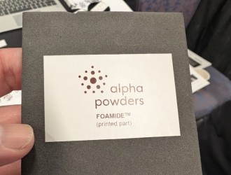 Alpha粉末Foamide 3D打印样品。迈克尔·佩奇（Michael Petcha）的照片。