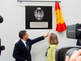 玛丽亚·阿姆帕罗·瓦尔卡·加西亚（Maria Amparo Valkars Garcia），国防部长在特殊应用中心开幕典礼和军事和防御部门程序证书的开幕典礼上。照片：Siknova