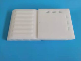 214f89f3539b88e2fa8e0cf3ef833bc7 东城数控钣金加工，如何做到又快又准？