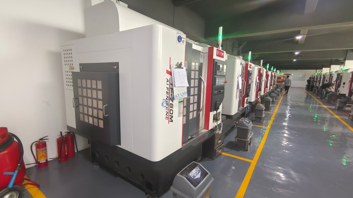 3e5681a85fd5fe287ea77e8037528976 玻璃加工数控中心：3大优势让效率提升200%