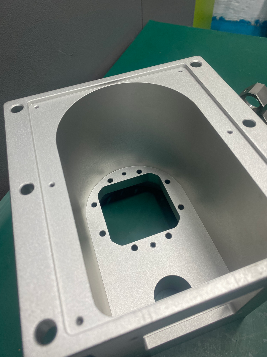 54716a7238cc3170ae94b03b391fd992 牟平数控卷板机：加工厂如何实现高效生产？