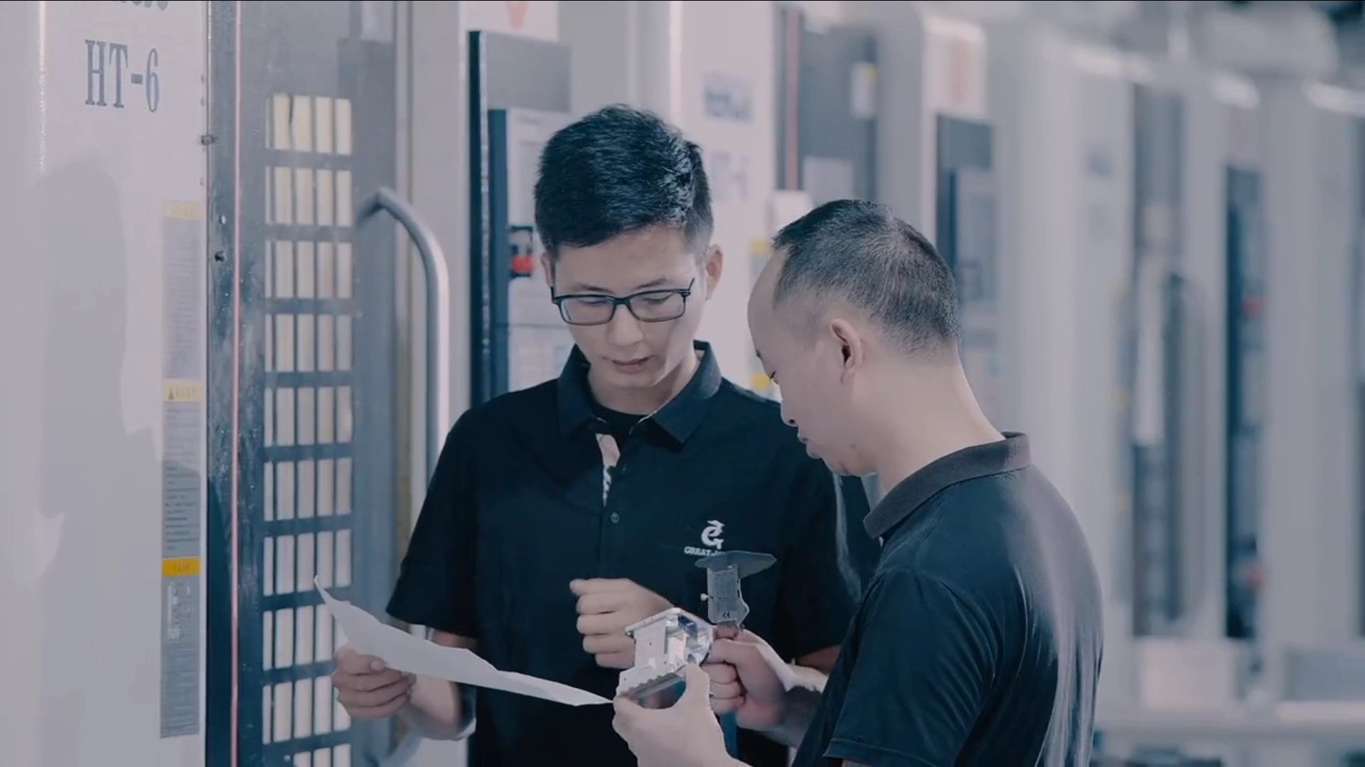 5b751dea15f4be738a78d4de8e39e9d5 数控加工夹具选错？3大避坑指南让你效率翻倍！