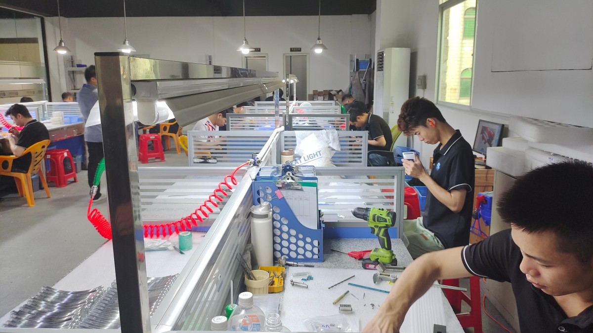 91e8b4d6a3248f1ae59cbdbe4c2881ba 揭秘：玻璃数控加工的5大核心特点