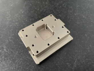 ec799a083489b88c1c8771ab3a302b83 数控加工中心如何加工端盖？